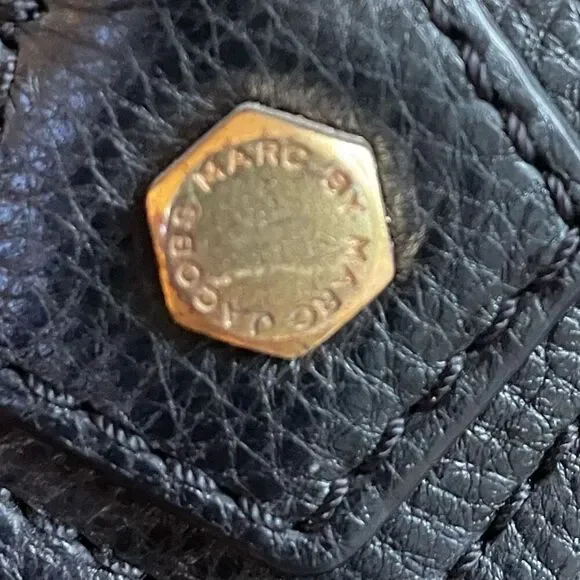 Marc By Marc Jacobs Black Tote with Gold Details - Picture 5 of 10